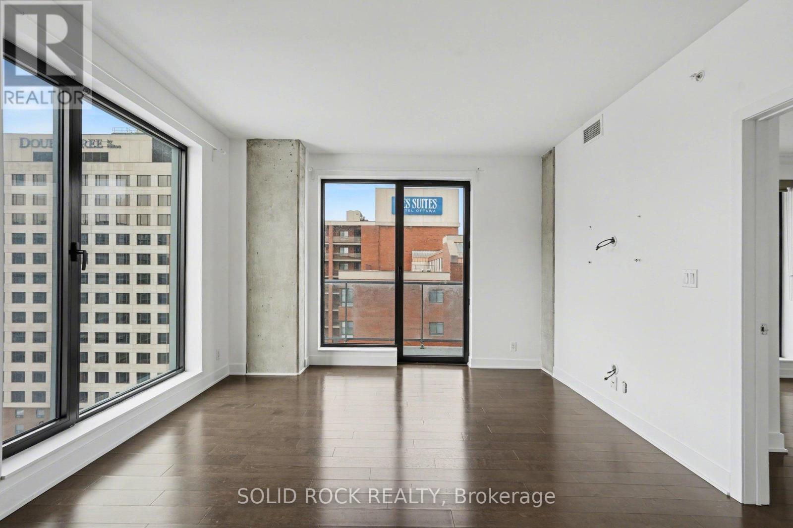 1606 - 20 Daly Avenue, Ottawa, ON - Indoor Photo Showing Other Room