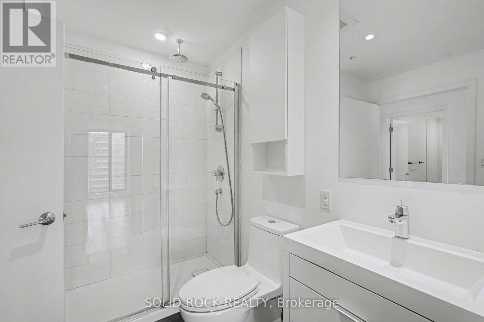 1606 - 20 Daly Avenue, Ottawa, ON - Indoor Photo Showing Bathroom
