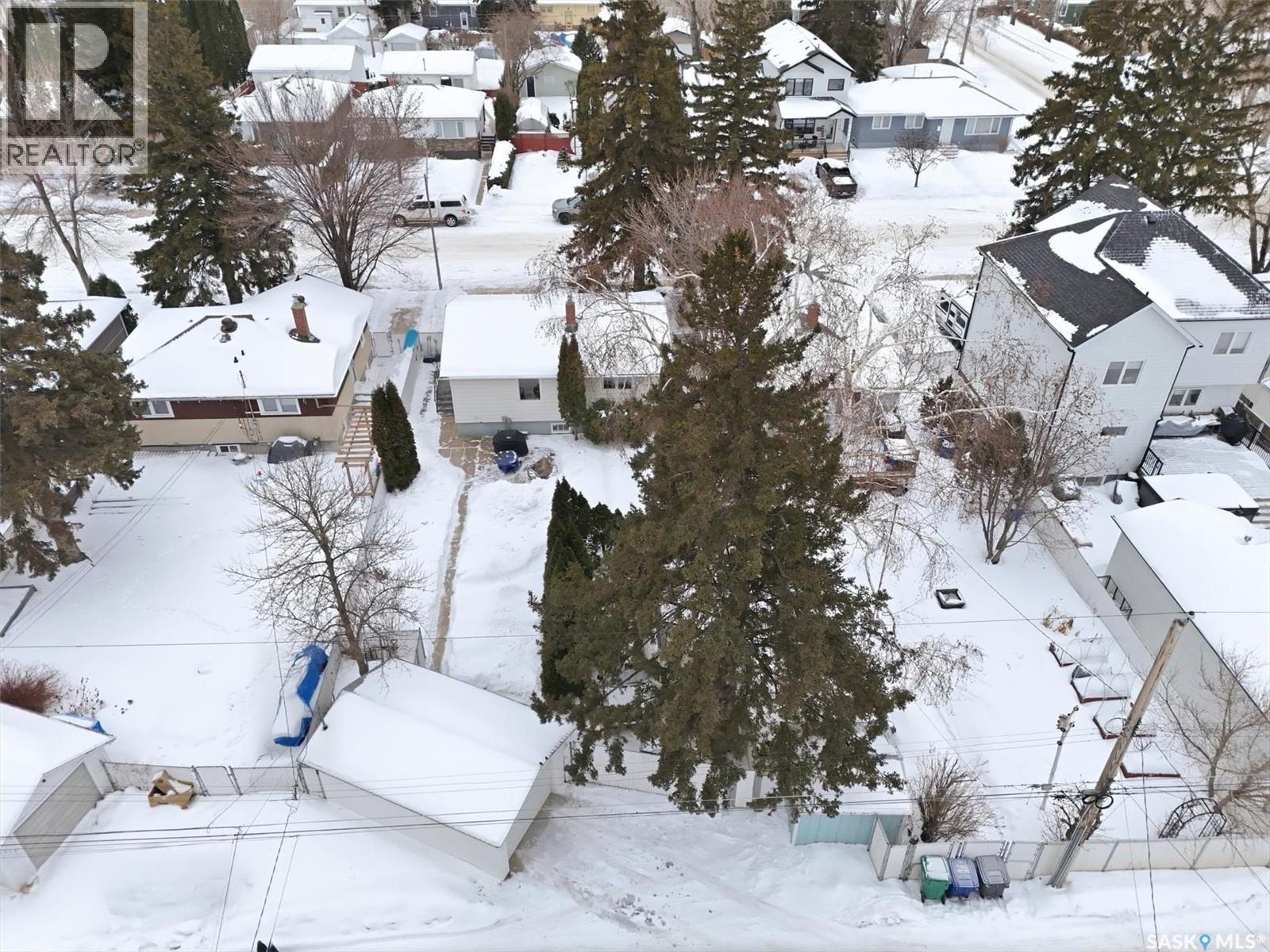 1113 2Nd Street E, Saskatoon, SK - Outdoor