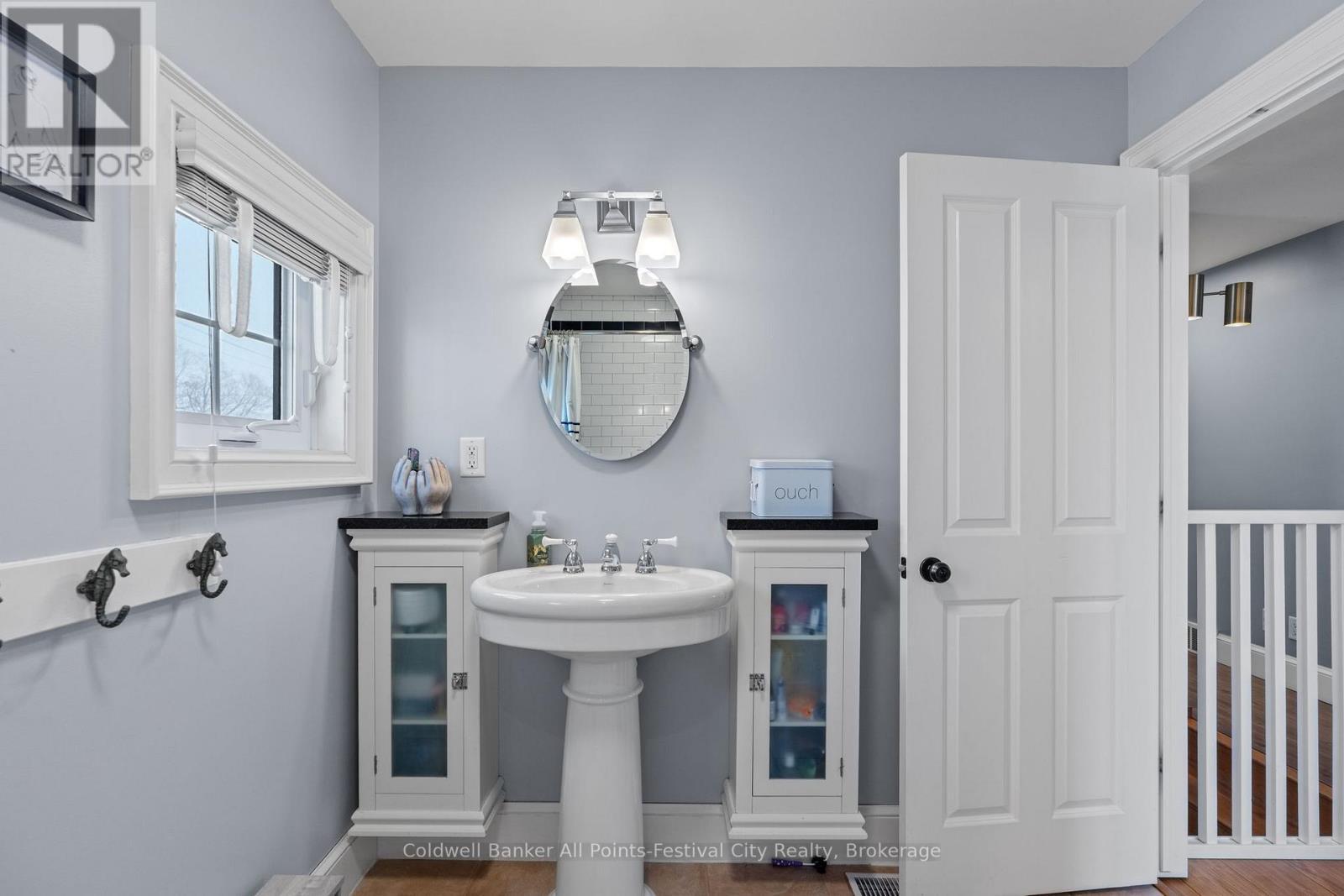 56 Wellington Street S, Goderich (Goderich (Town)), ON - Indoor Photo Showing Bathroom