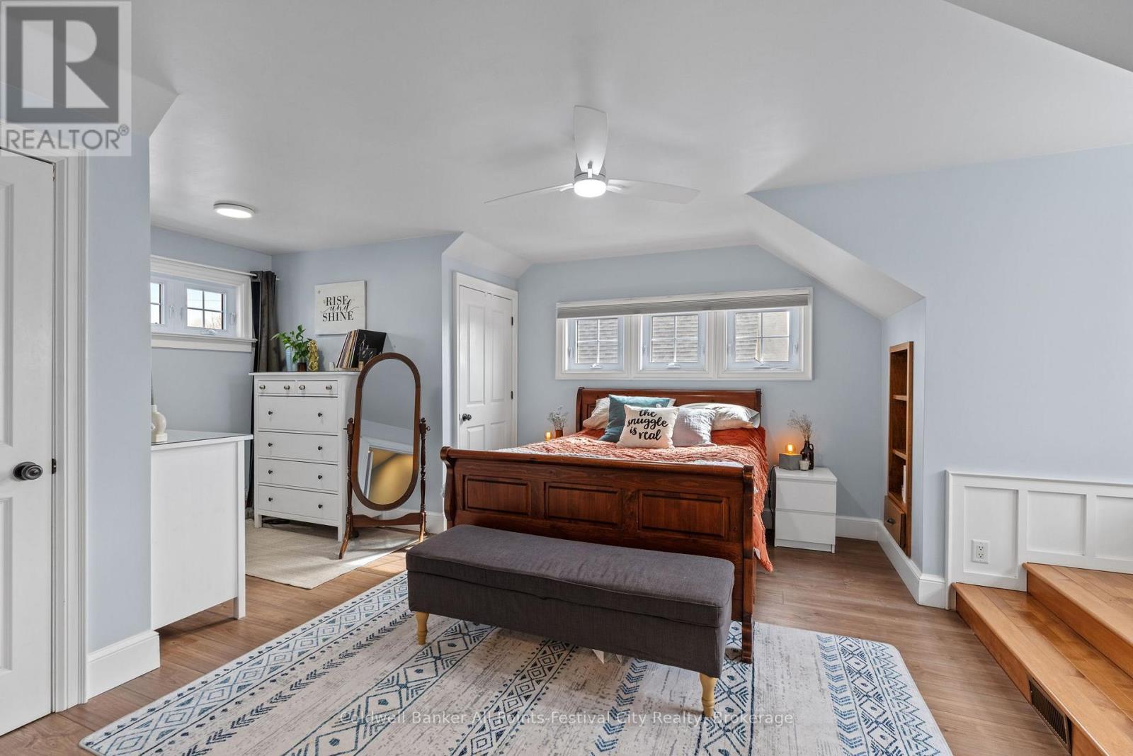 56 Wellington Street S, Goderich (Goderich (Town)), ON - Indoor Photo Showing Bedroom