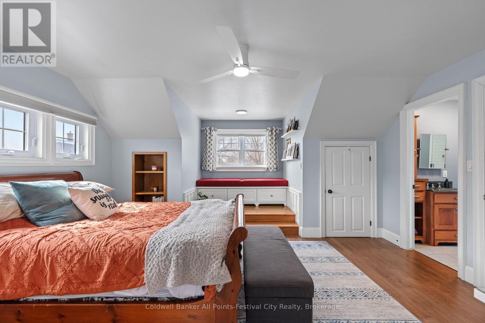56 Wellington Street S, Goderich (Goderich (Town)), ON - Indoor Photo Showing Bedroom