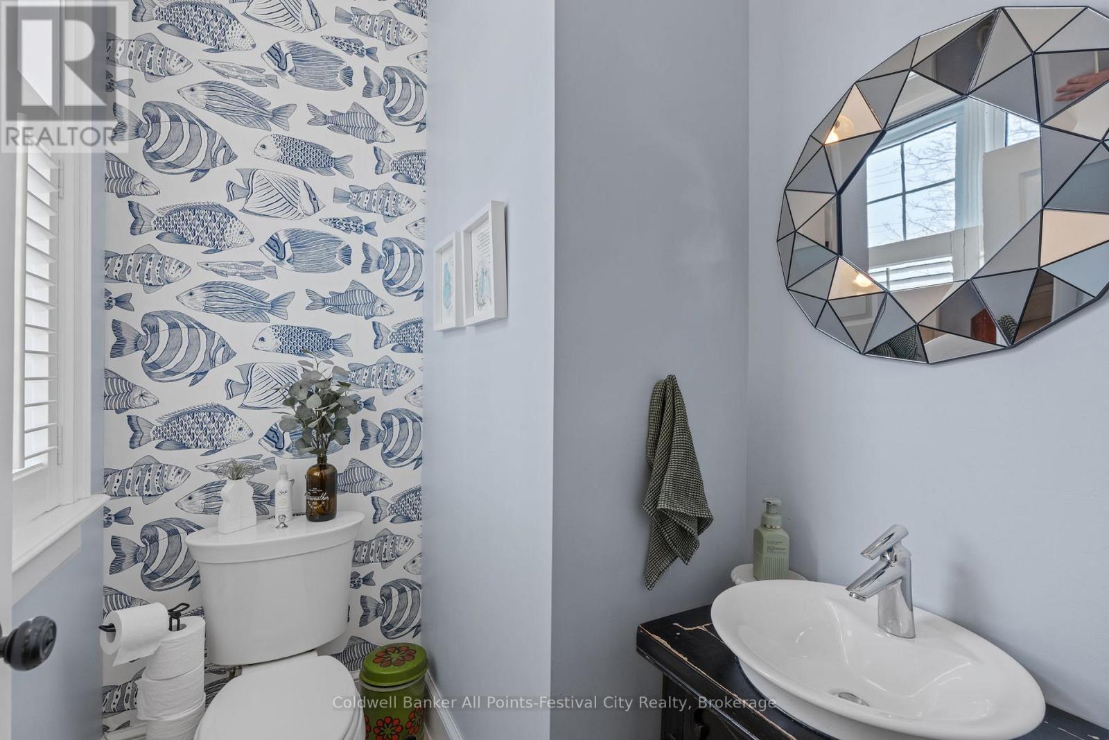 56 Wellington Street S, Goderich (Goderich (Town)), ON - Indoor Photo Showing Bathroom