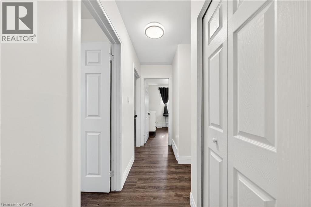 33 Glen Vista Drive, Hamilton, ON - Indoor Photo Showing Other Room