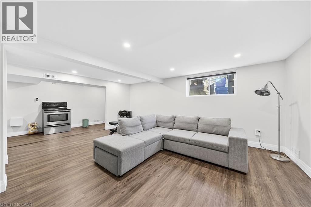 33 Glen Vista Drive, Hamilton, ON - Indoor