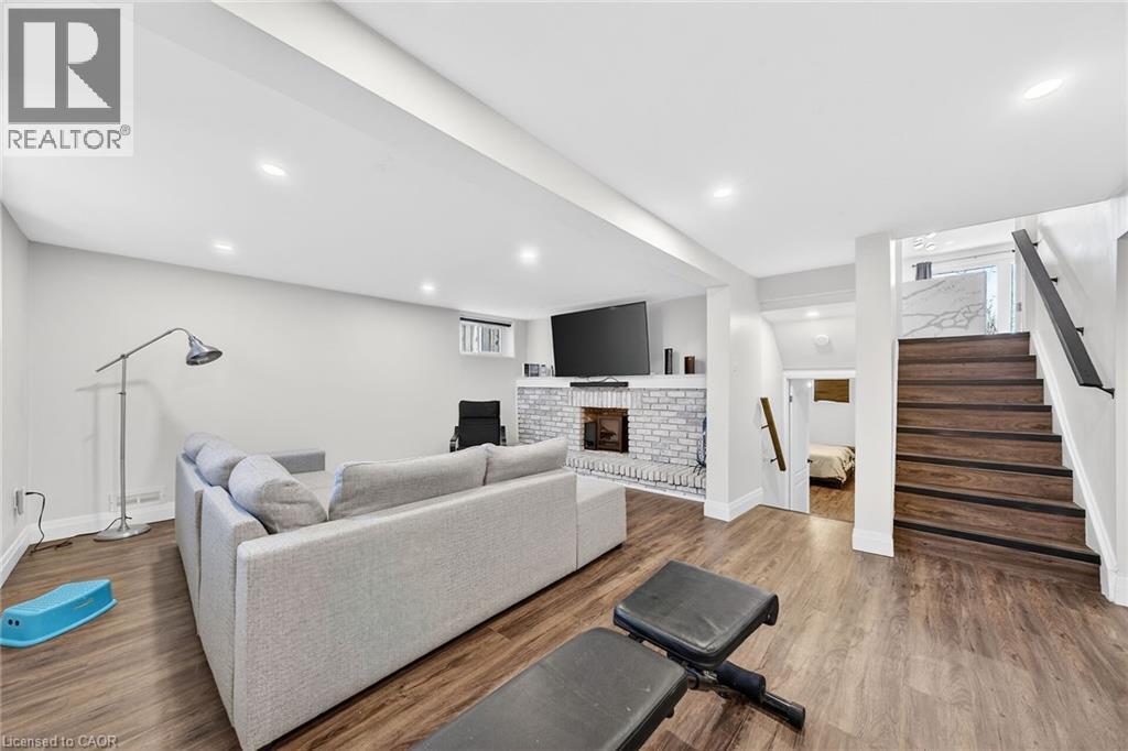 33 Glen Vista Drive, Hamilton, ON - Indoor