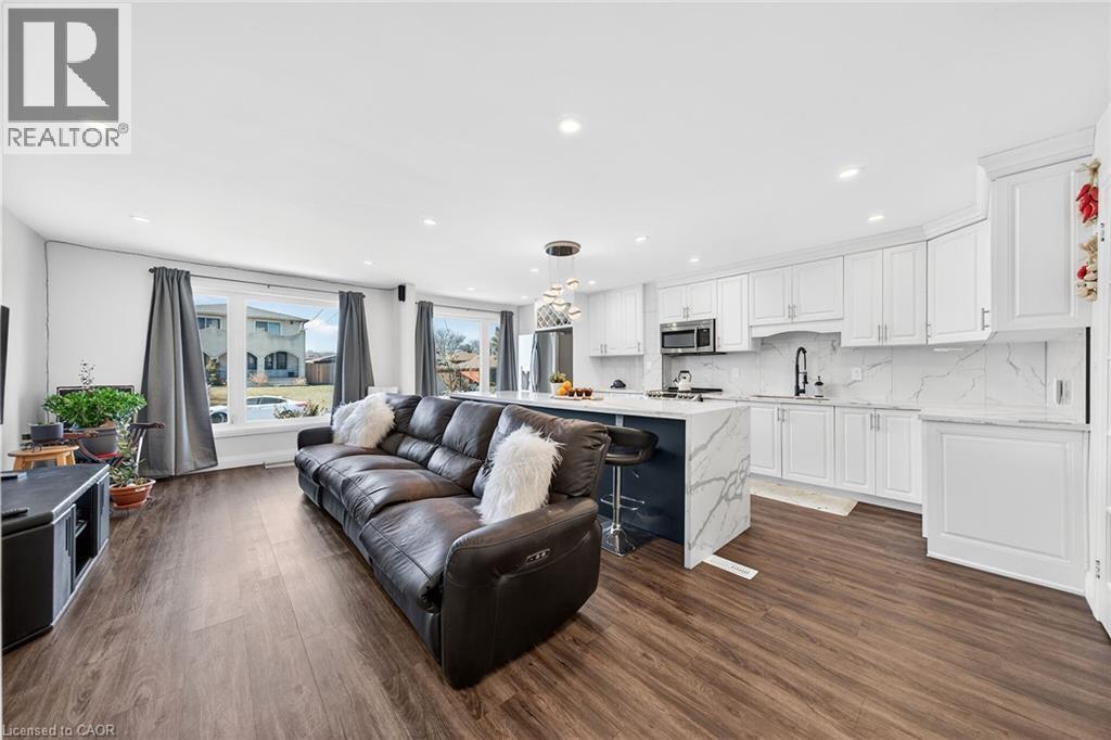 33 Glen Vista Drive, Hamilton, ON - Indoor