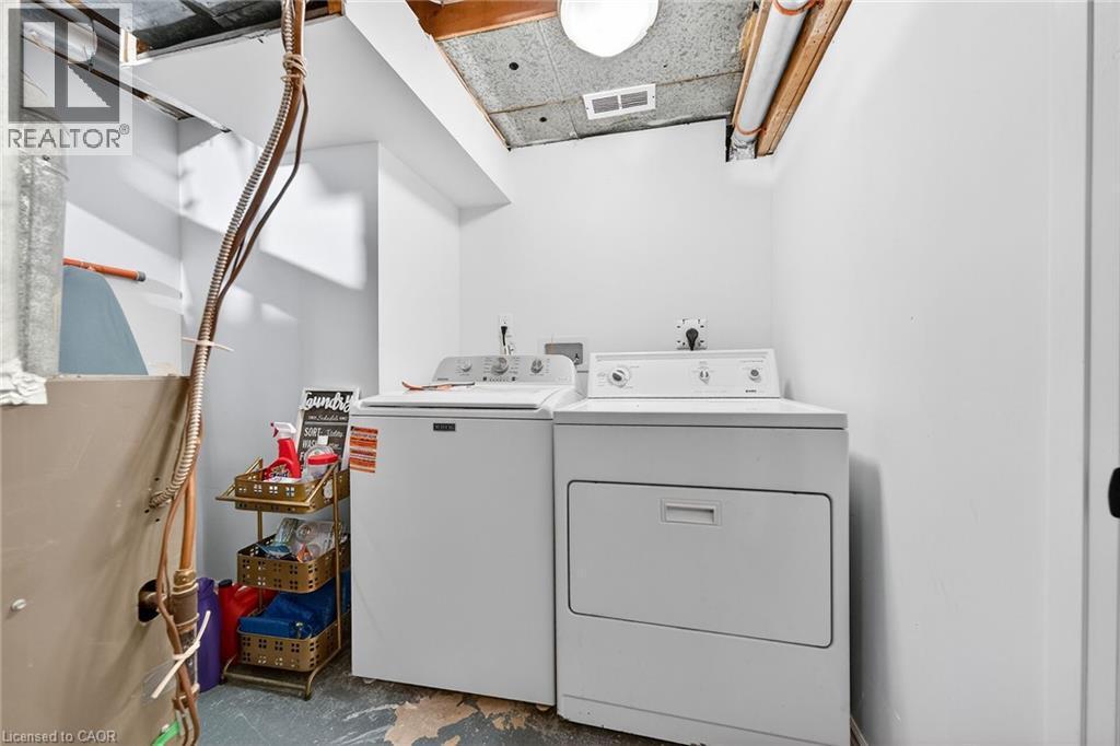 33 Glen Vista Drive, Hamilton, ON - Indoor Photo Showing Laundry Room