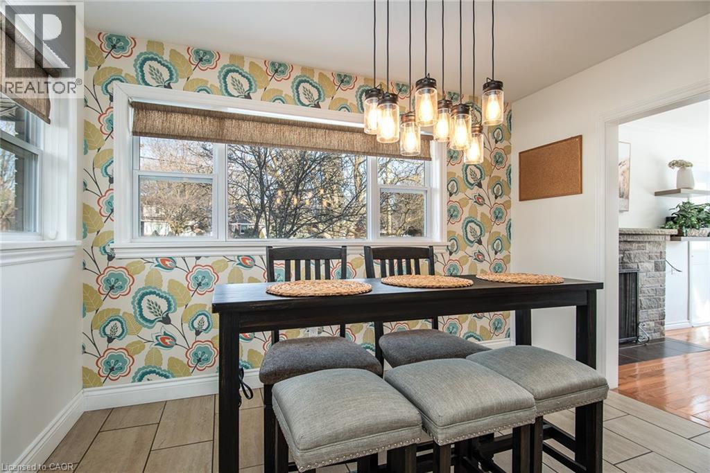 250 Royal Street, Waterloo, ON - Indoor Photo Showing Dining Room