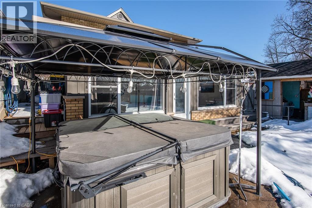 250 Royal Street, Waterloo, ON - Outdoor