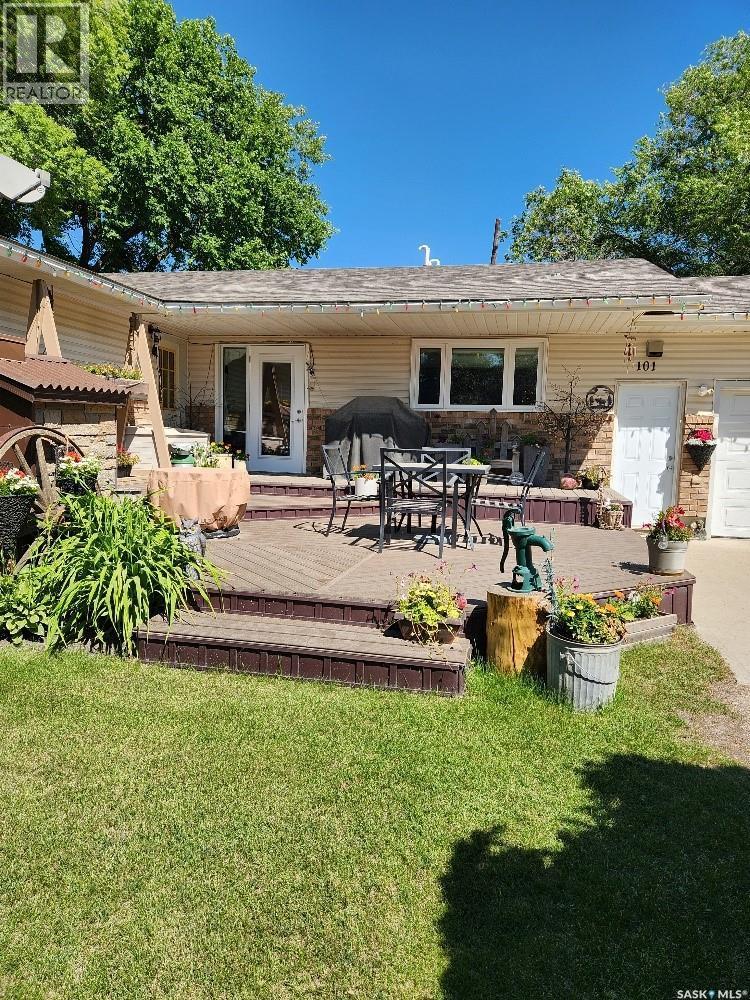 101 Doepker Avenue, Annaheim, SK - Outdoor With Deck Patio Veranda