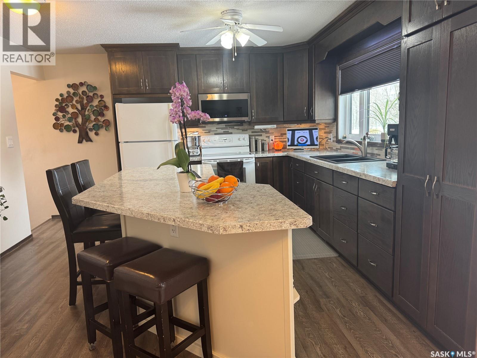 101 Doepker Avenue, Annaheim, SK - Indoor