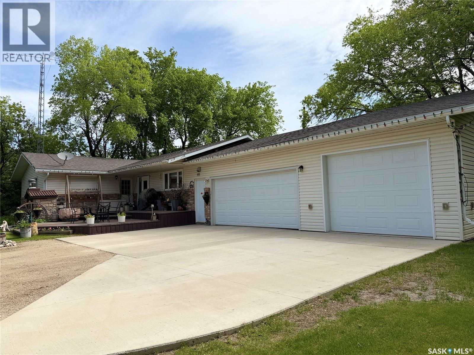 101 Doepker Avenue, Annaheim, SK