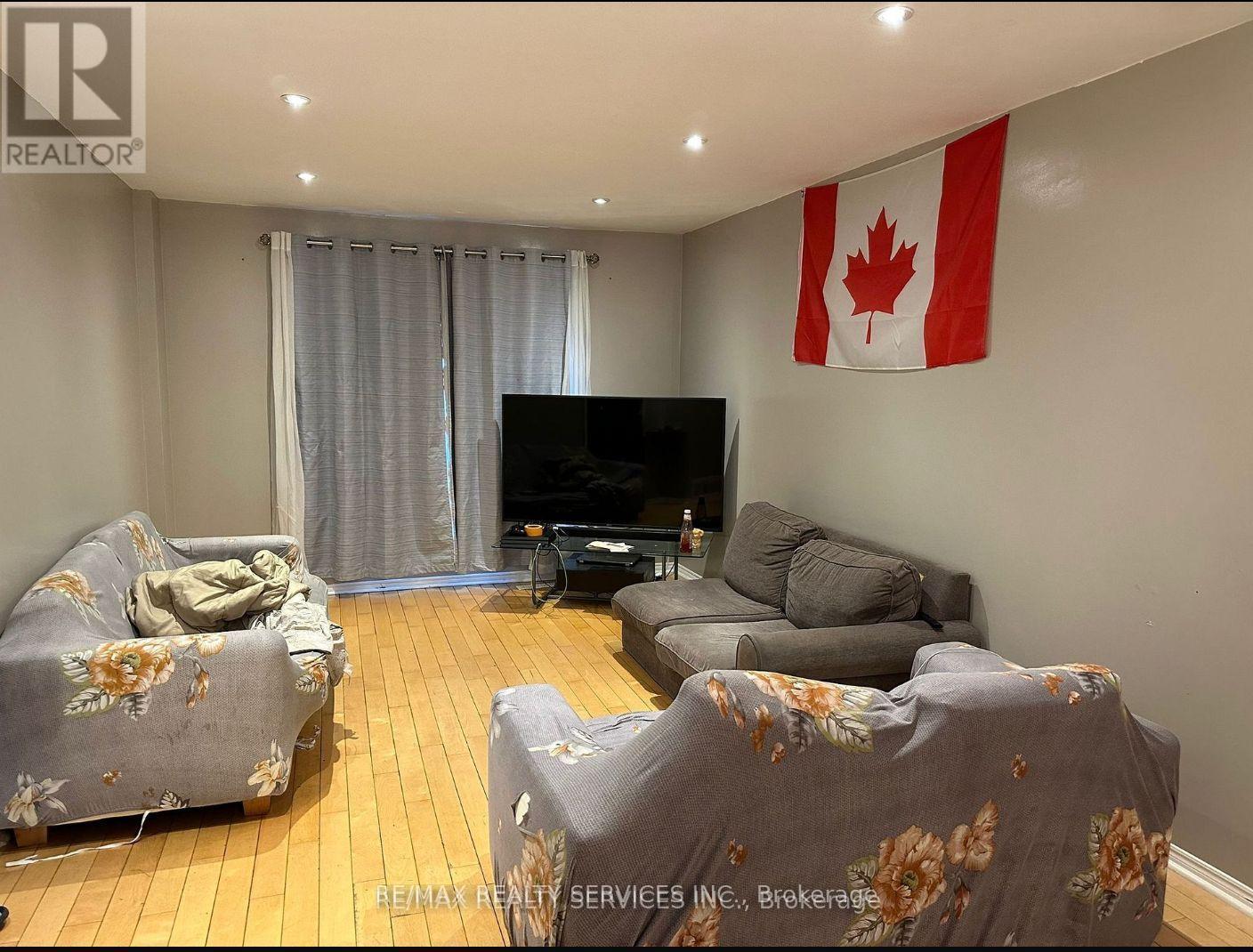 132 Cherrytree Drive, Brampton, ON - Indoor