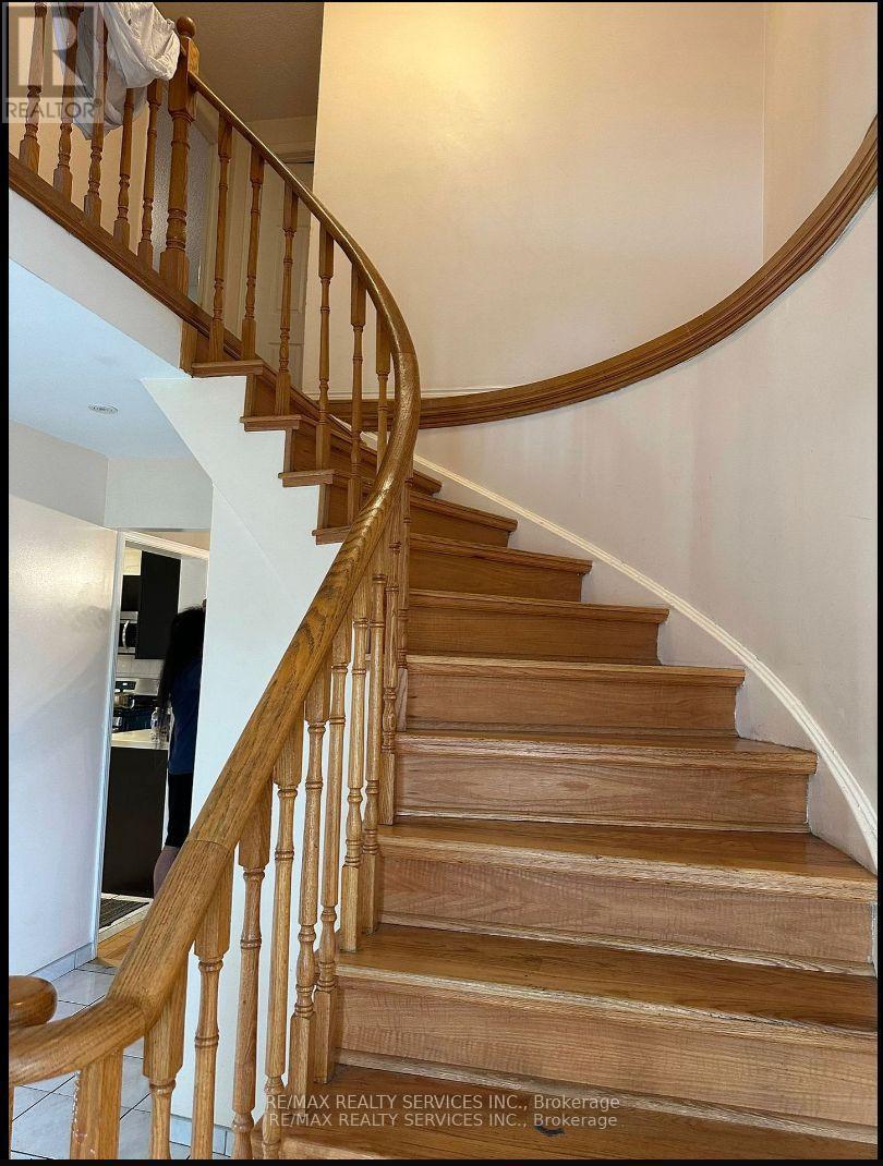 132 Cherrytree Drive, Brampton, ON - Indoor Photo Showing Other Room