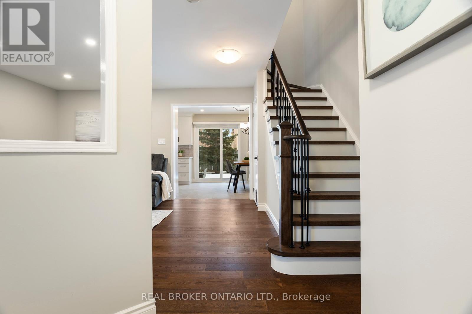 3811 Cedar Hedge Rise, Mississauga, ON - Indoor Photo Showing Other Room