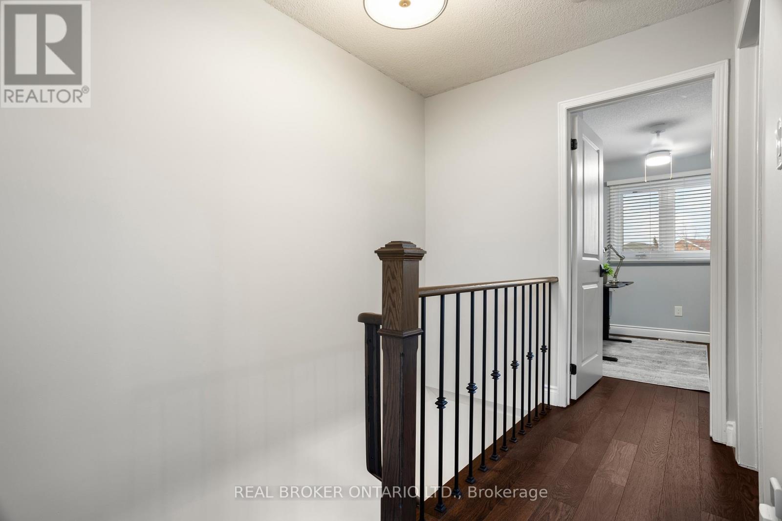 3811 Cedar Hedge Rise, Mississauga, ON - Indoor Photo Showing Other Room