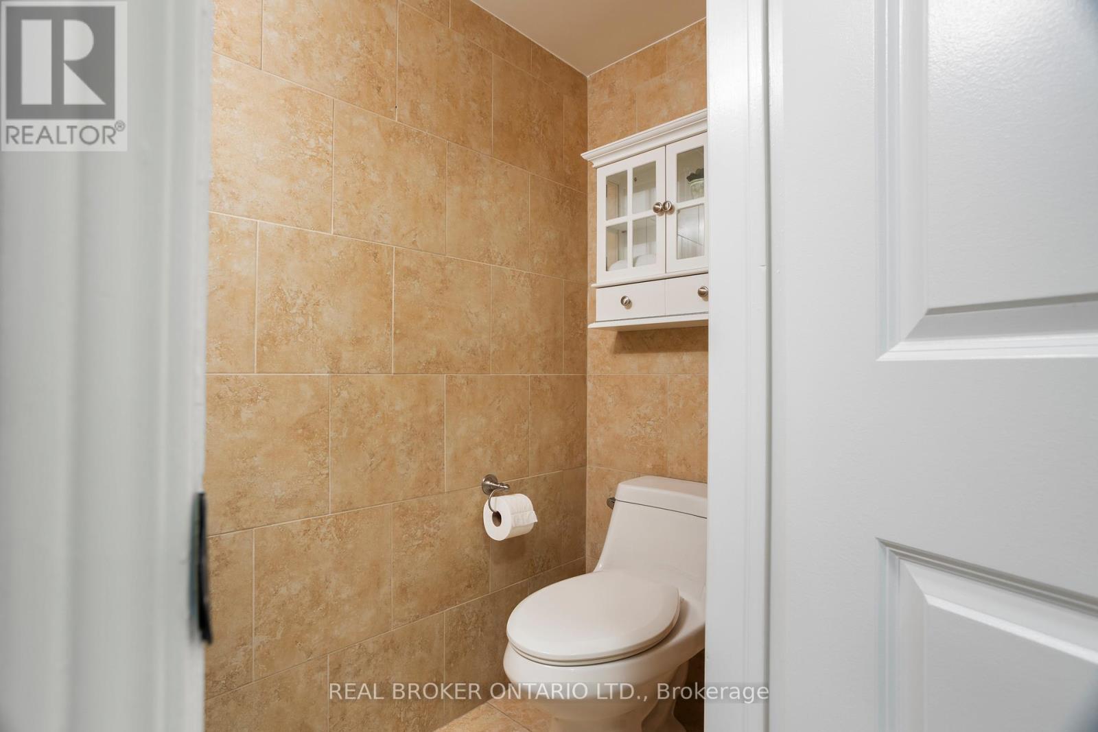 3811 Cedar Hedge Rise, Mississauga, ON - Indoor Photo Showing Bathroom