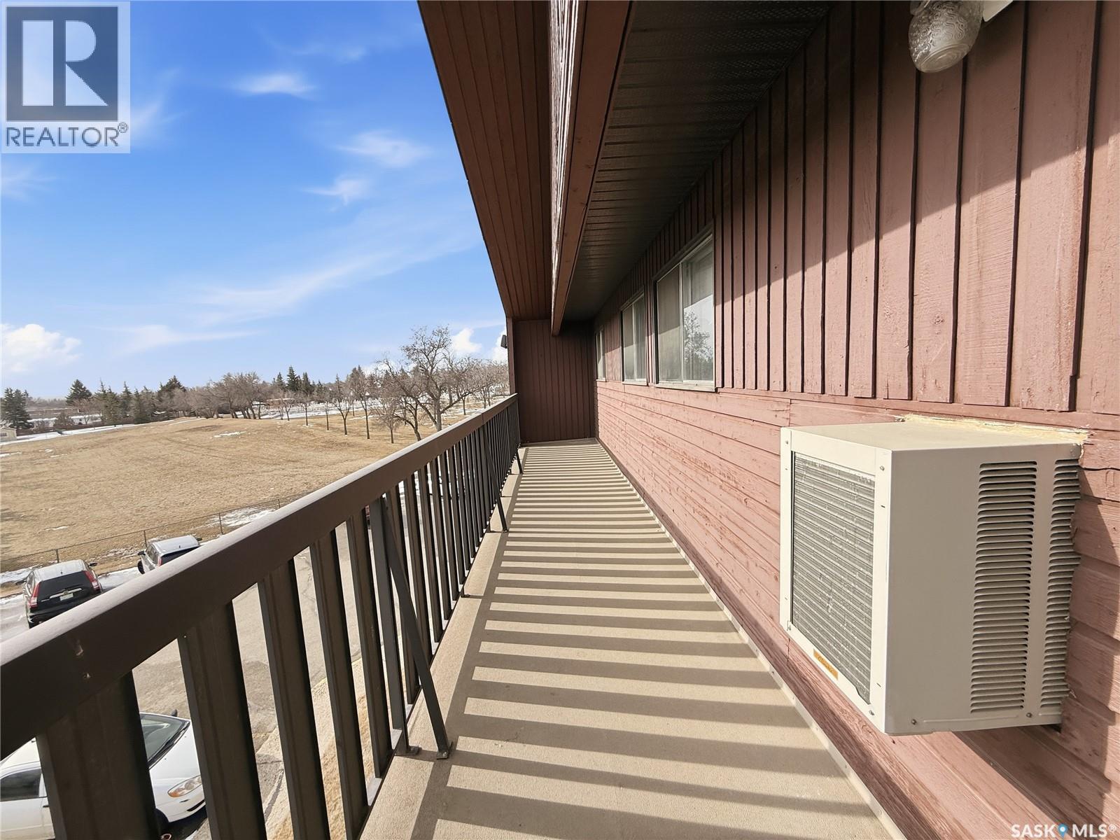 301 1110 9Th Avenue Ne, Swift Current, SK - Outdoor With Exterior