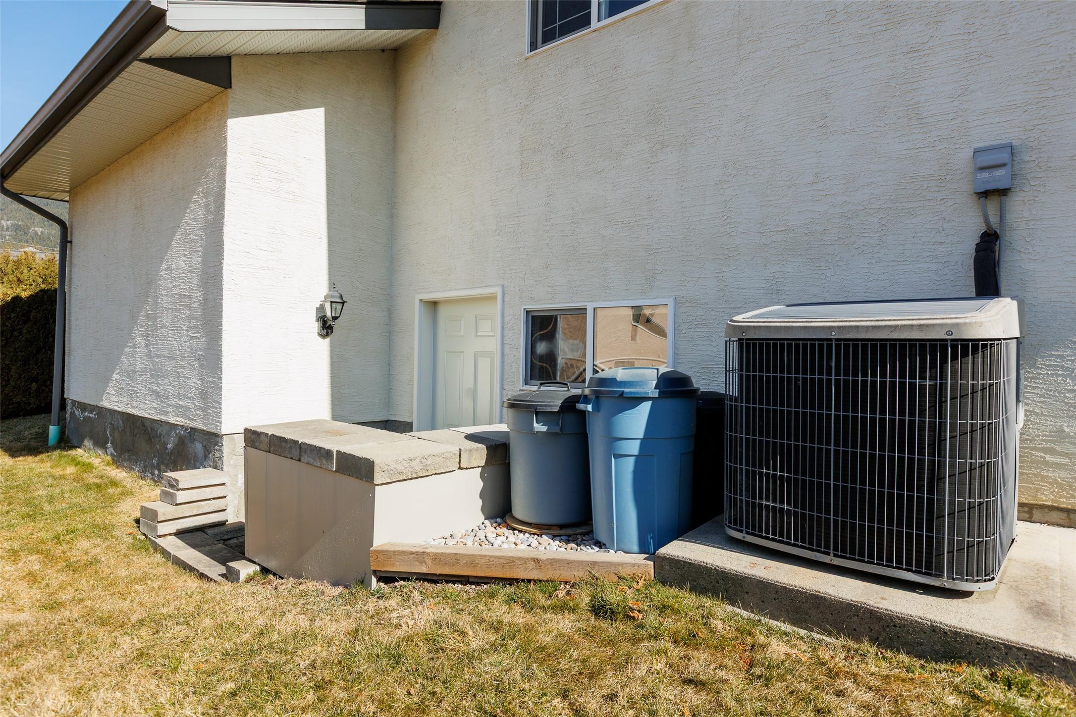 C-515 20Th Avenue, Creston, BC - Outdoor With Exterior