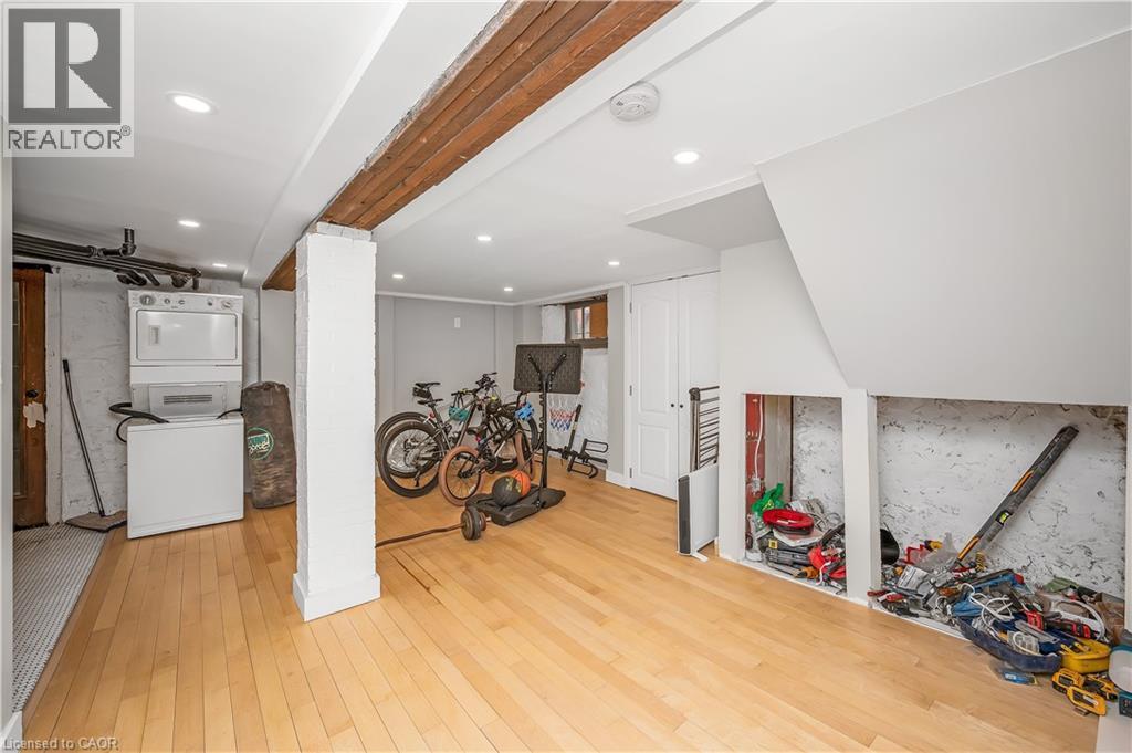 77 Proctor Boulevard, Hamilton, ON - Indoor Photo Showing Other Room