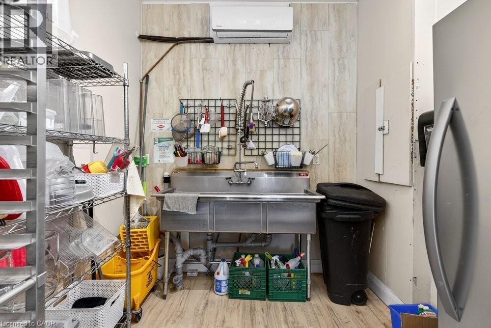 339 Barton Street E, Hamilton, ON