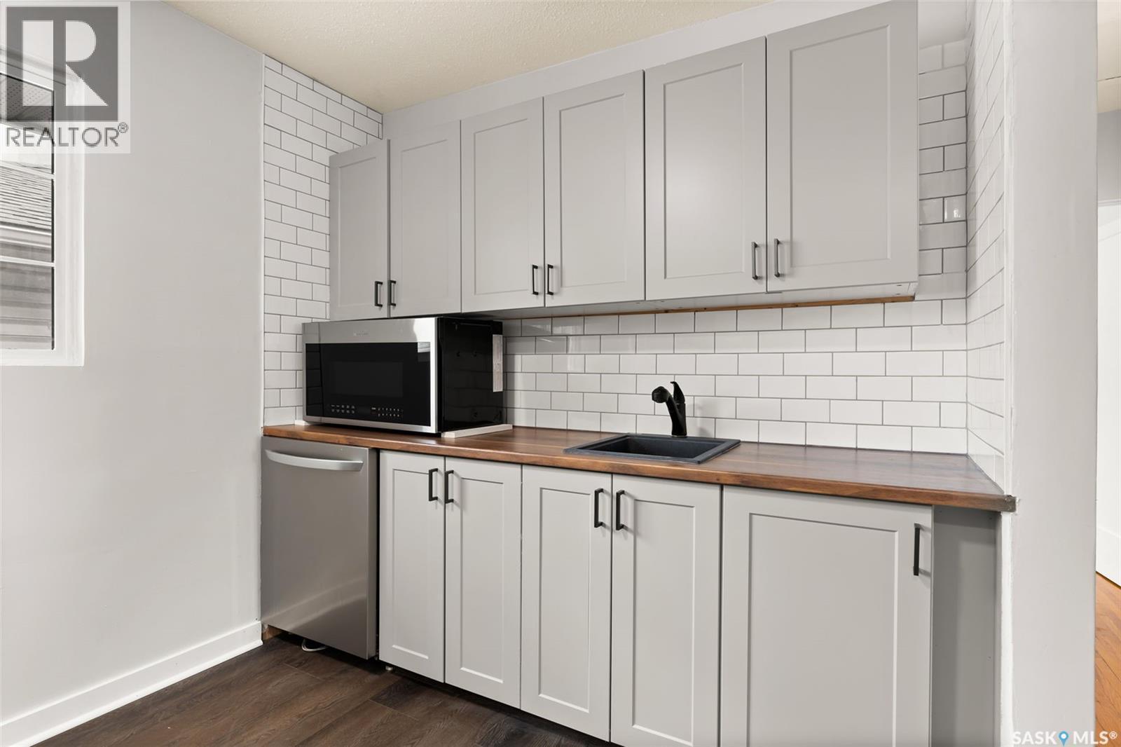 3742 Argyle Road, Regina, SK - Indoor Photo Showing Kitchen