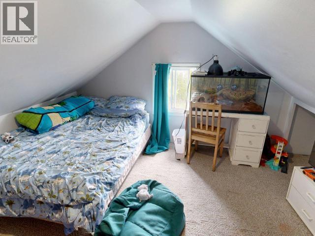 4291 Joyce Ave, Powell River, BC - Indoor Photo Showing Bedroom