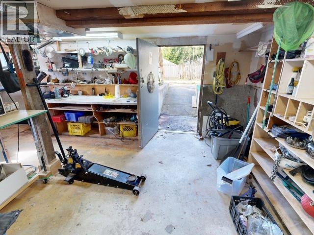 4291 Joyce Ave, Powell River, BC - Indoor