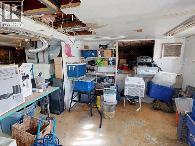 4291 Joyce Ave, Powell River, BC - Indoor