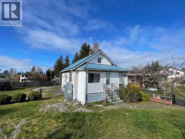 4291 Joyce Ave, Powell River, BC - Outdoor