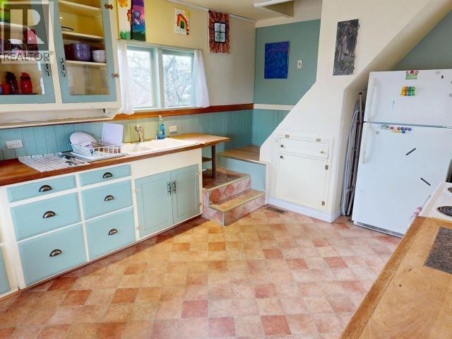 4291 Joyce Ave, Powell River, BC - Indoor