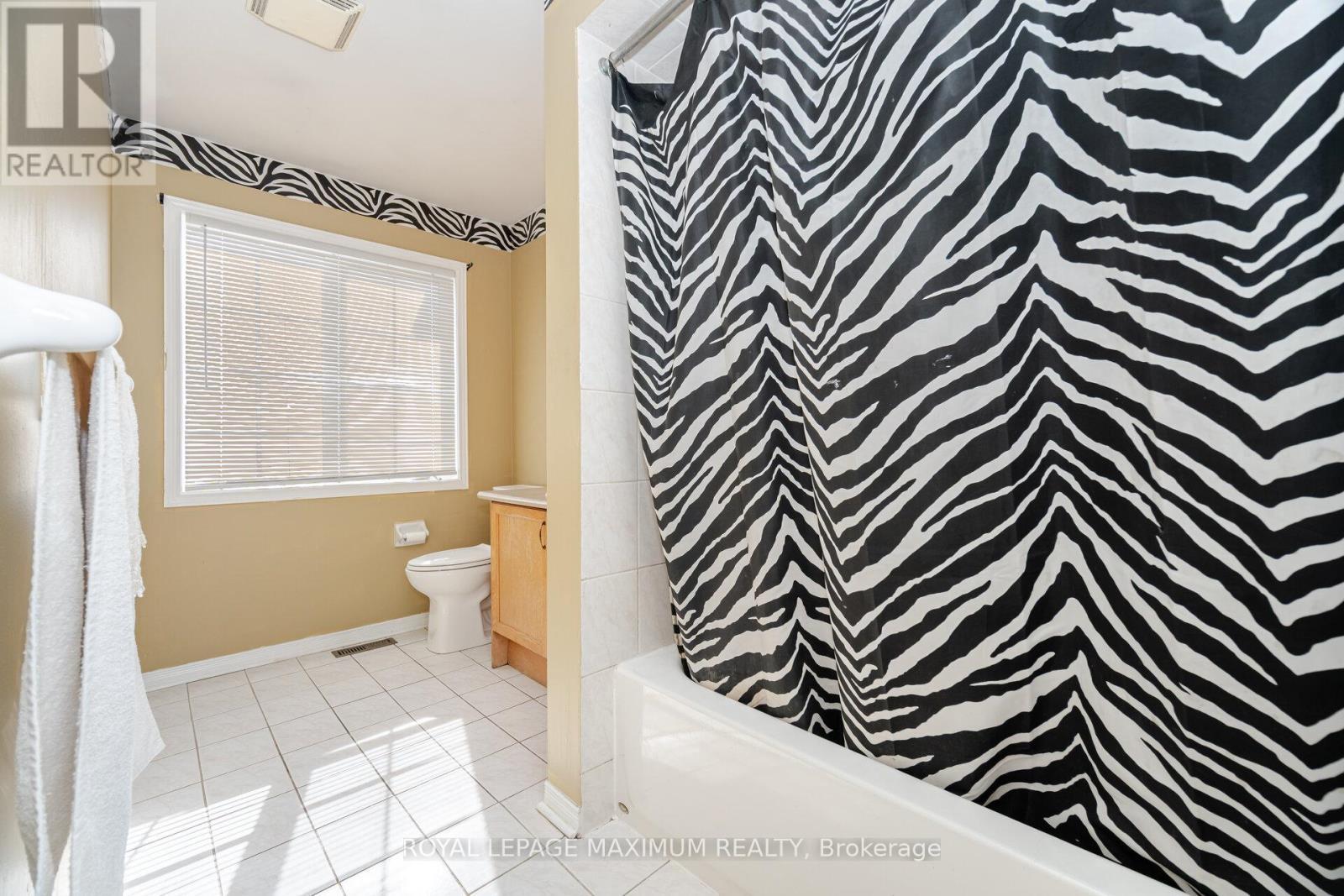 85 Ronan Crescent, Vaughan, ON - Indoor Photo Showing Bathroom
