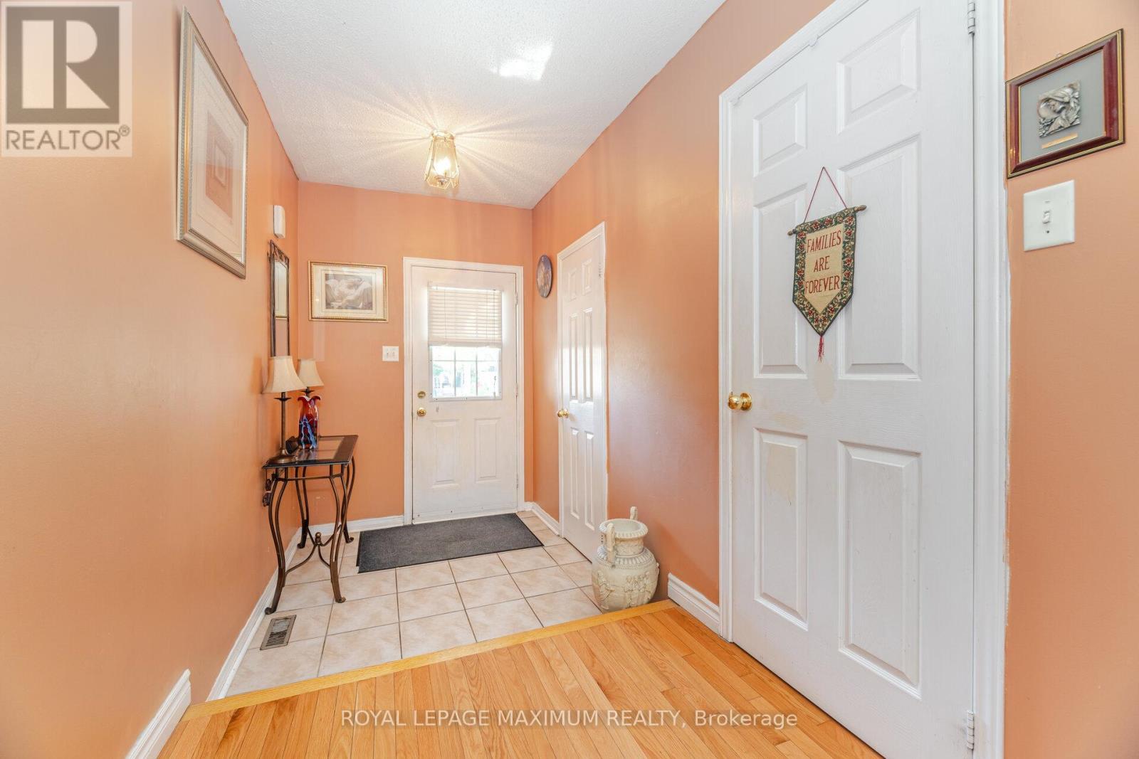 85 Ronan Crescent, Vaughan, ON - Indoor Photo Showing Other Room