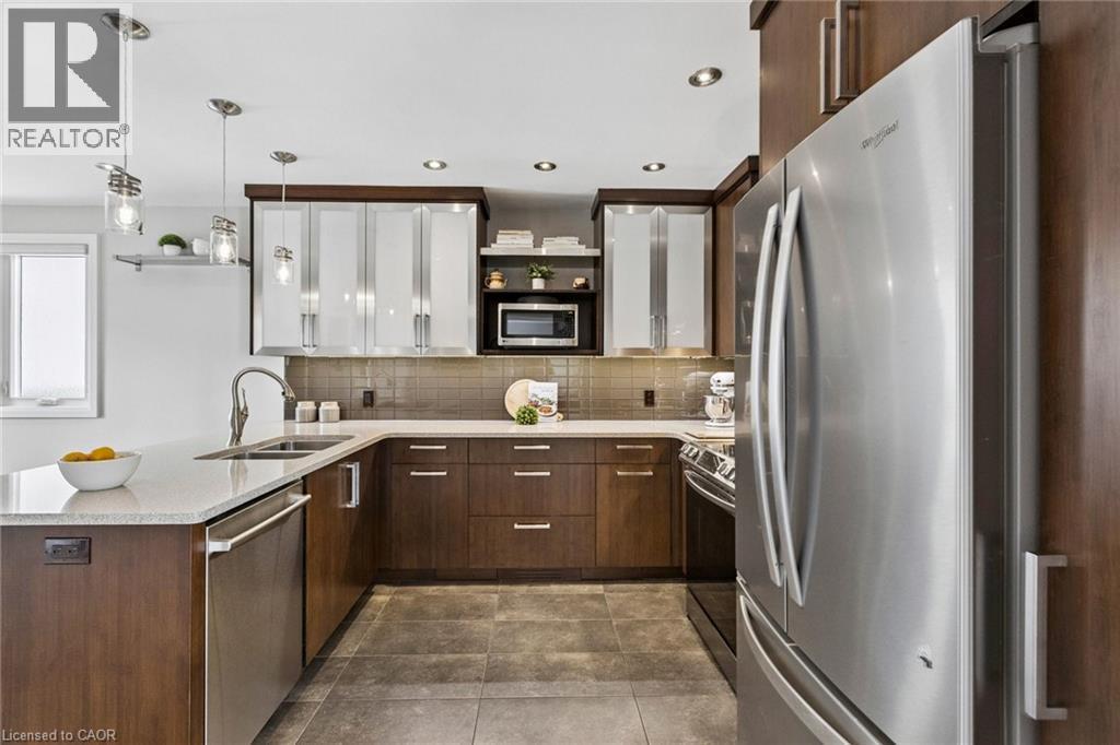 31 Cedar Crest Street, Kitchener, ON - Indoor Photo Showing Kitchen With Stainless Steel Kitchen With Double Sink With Upgraded Kitchen