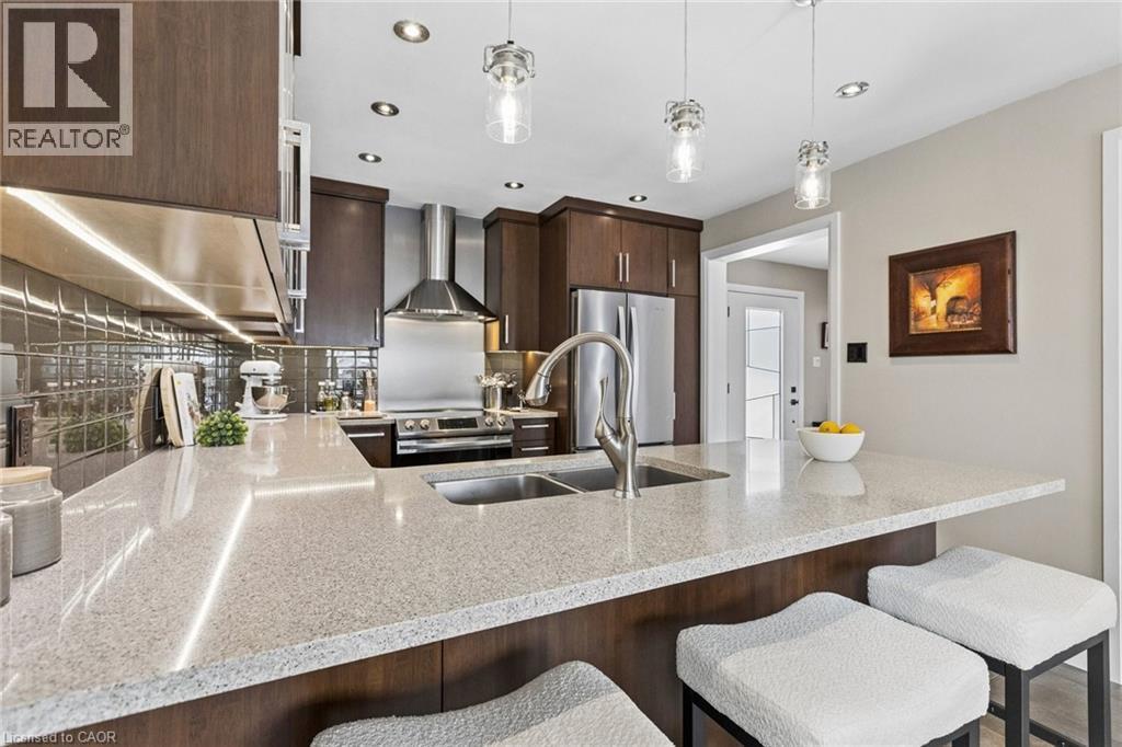 31 Cedar Crest Street, Kitchener, ON - Indoor Photo Showing Kitchen With Stainless Steel Kitchen With Double Sink With Upgraded Kitchen
