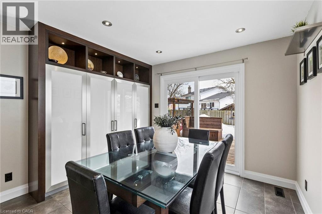 31 Cedar Crest Street, Kitchener, ON - Indoor Photo Showing Dining Room