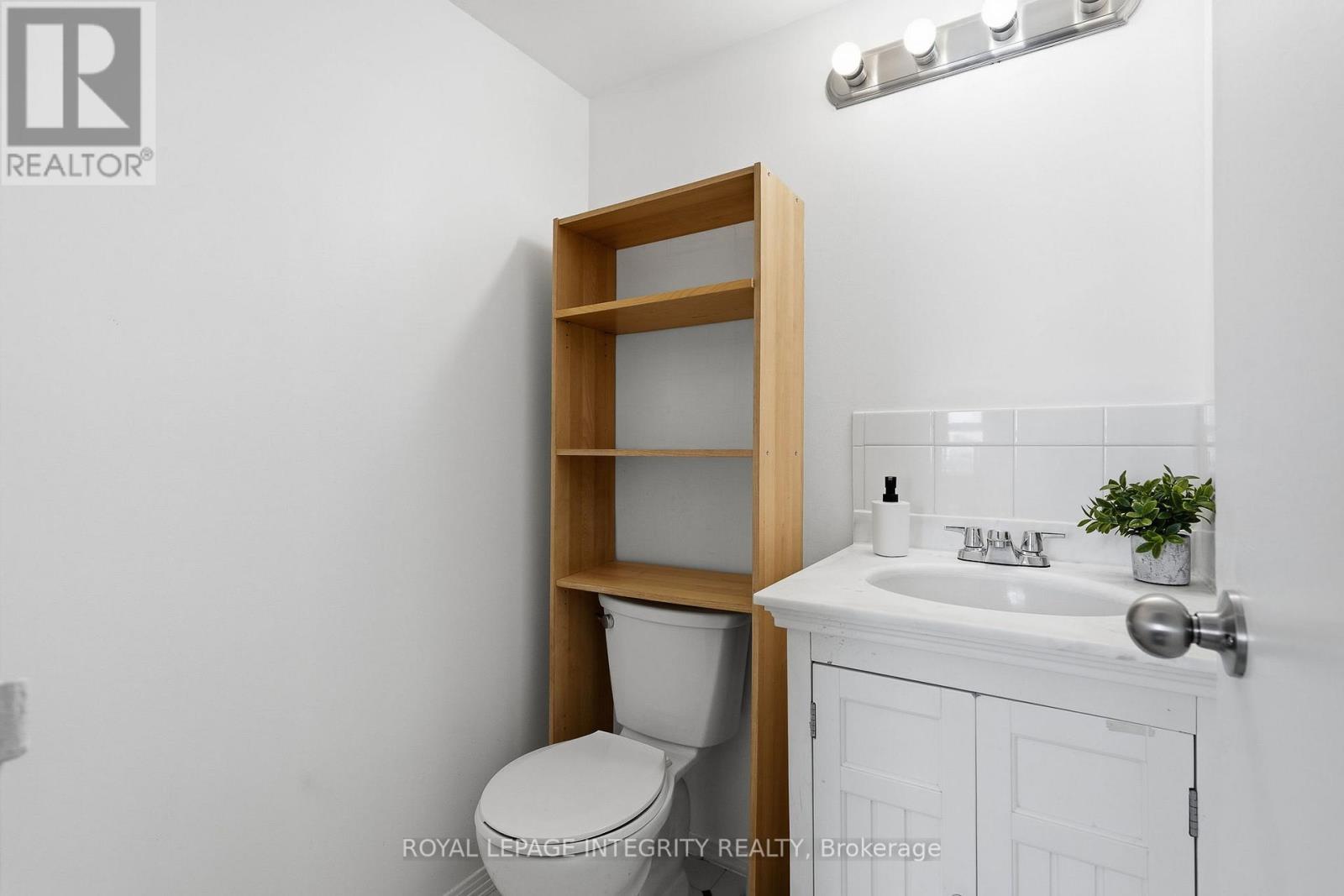 1110 - 2000 Jasmine Crescent, Ottawa, ON - Indoor Photo Showing Bathroom