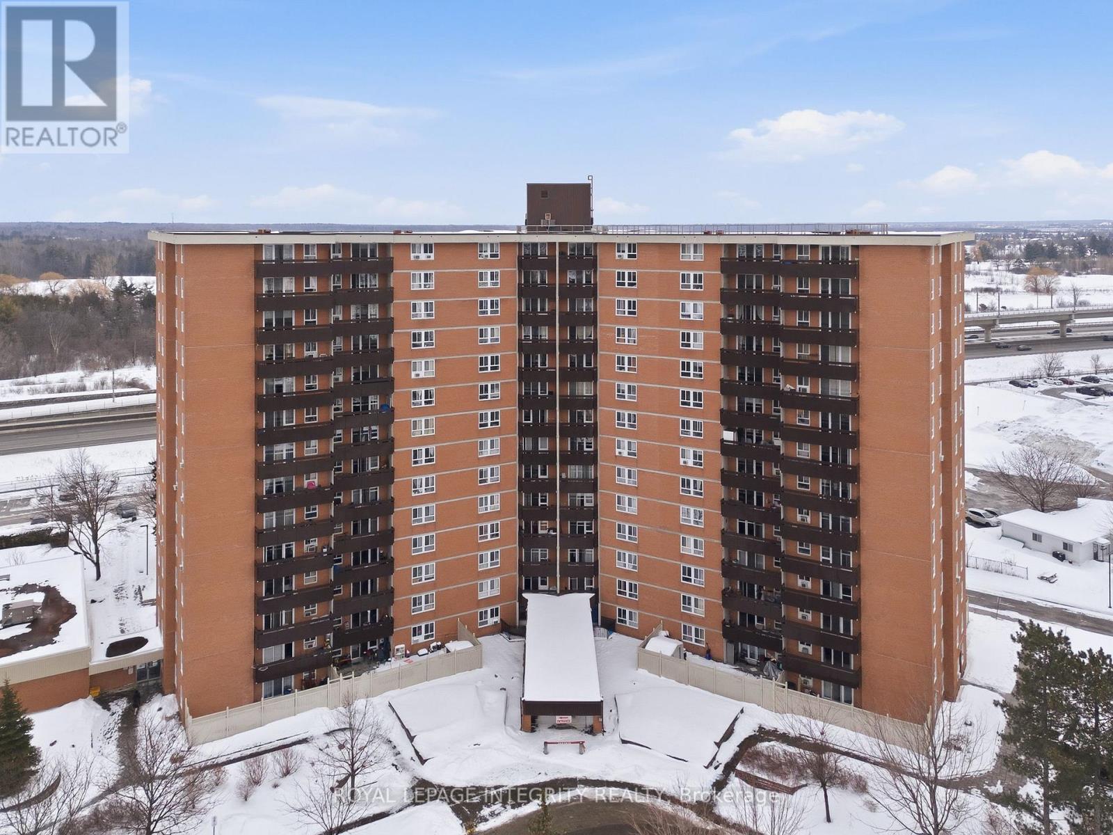 1110 - 2000 Jasmine Crescent, Ottawa, ON - Outdoor