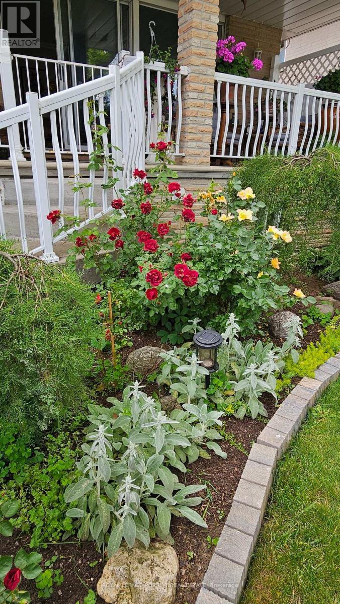 1435 Strathy Avenue, Mississauga, ON - Outdoor