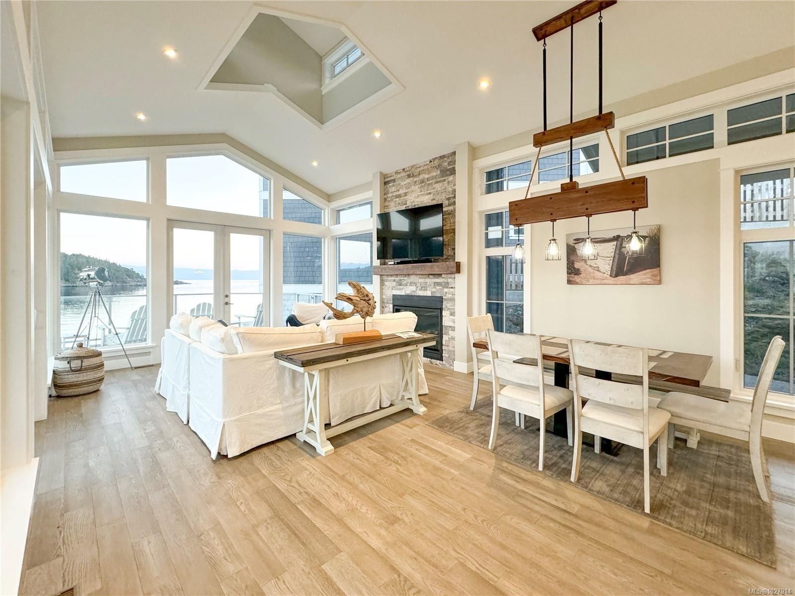 812 Sunset Pt, Sooke, BC