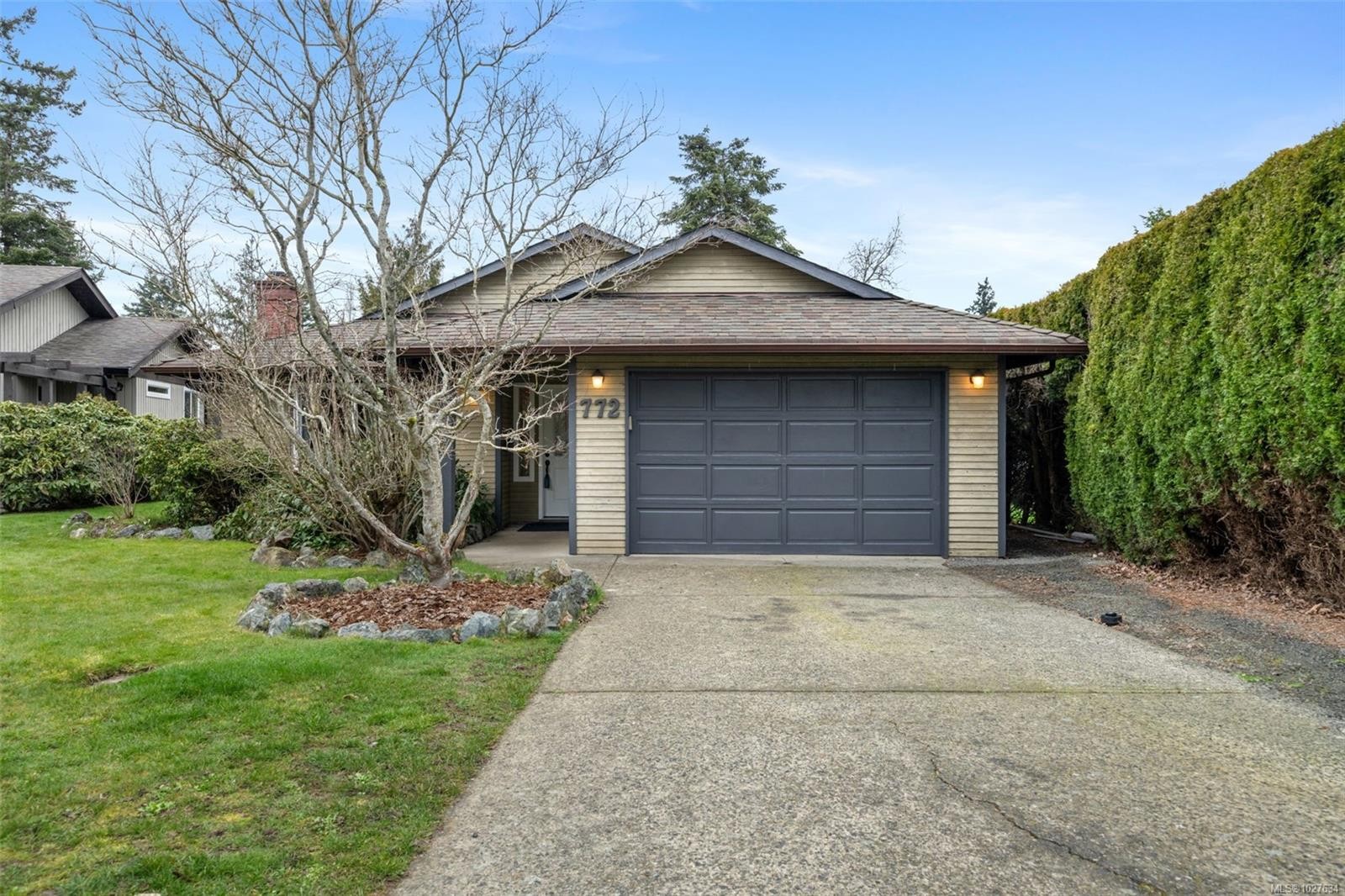 772 Mapleton Pl, Saanich, BC