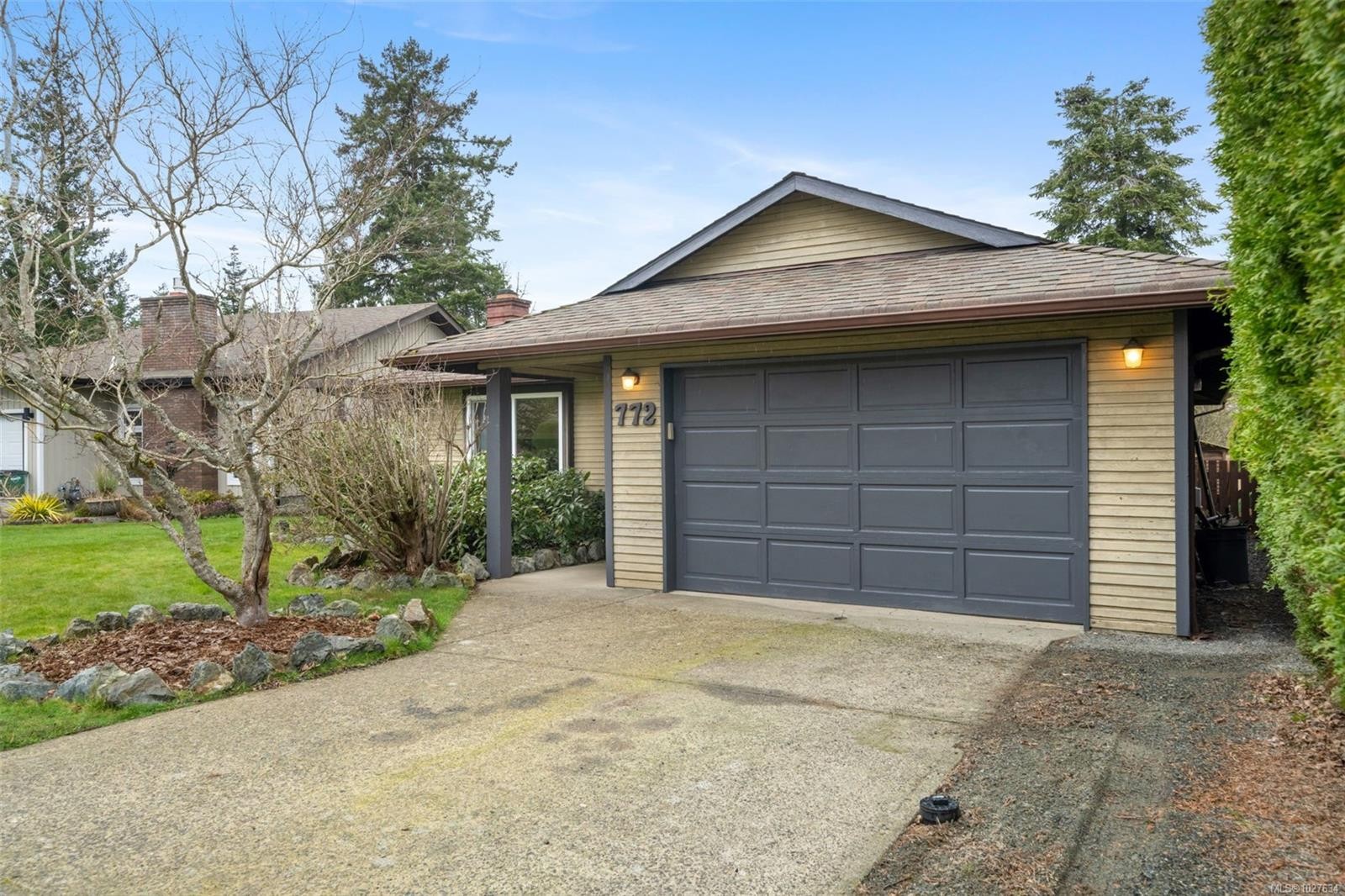 772 Mapleton Pl, Saanich, BC