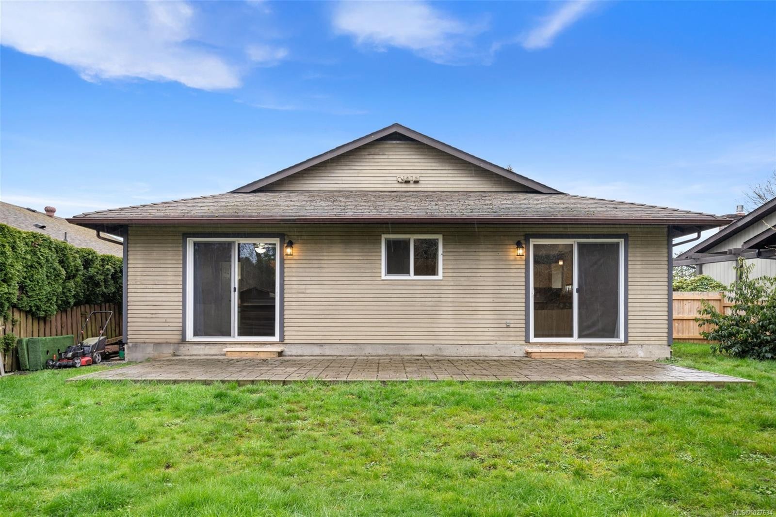 772 Mapleton Pl, Saanich, BC