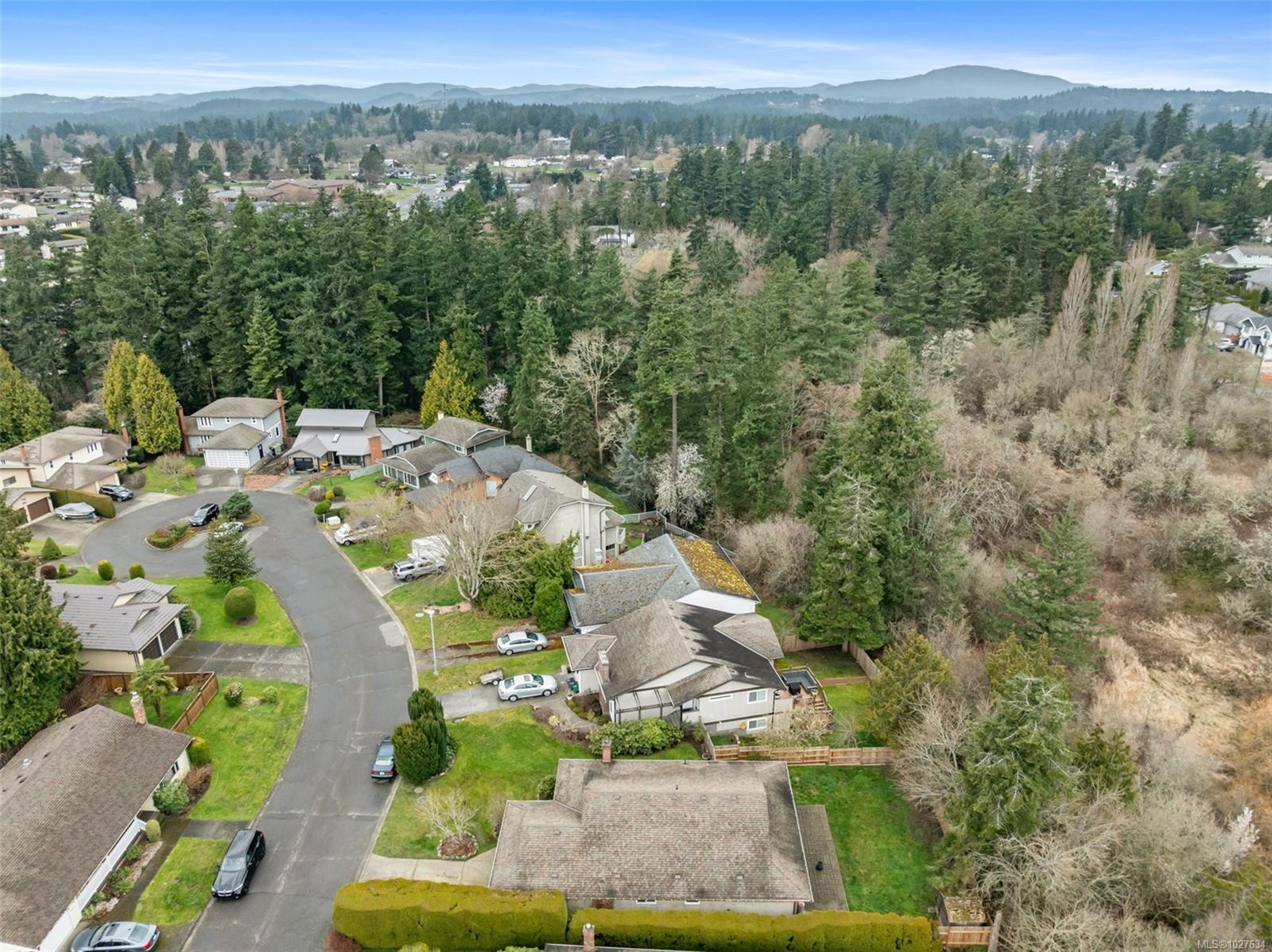 772 Mapleton Pl, Saanich, BC