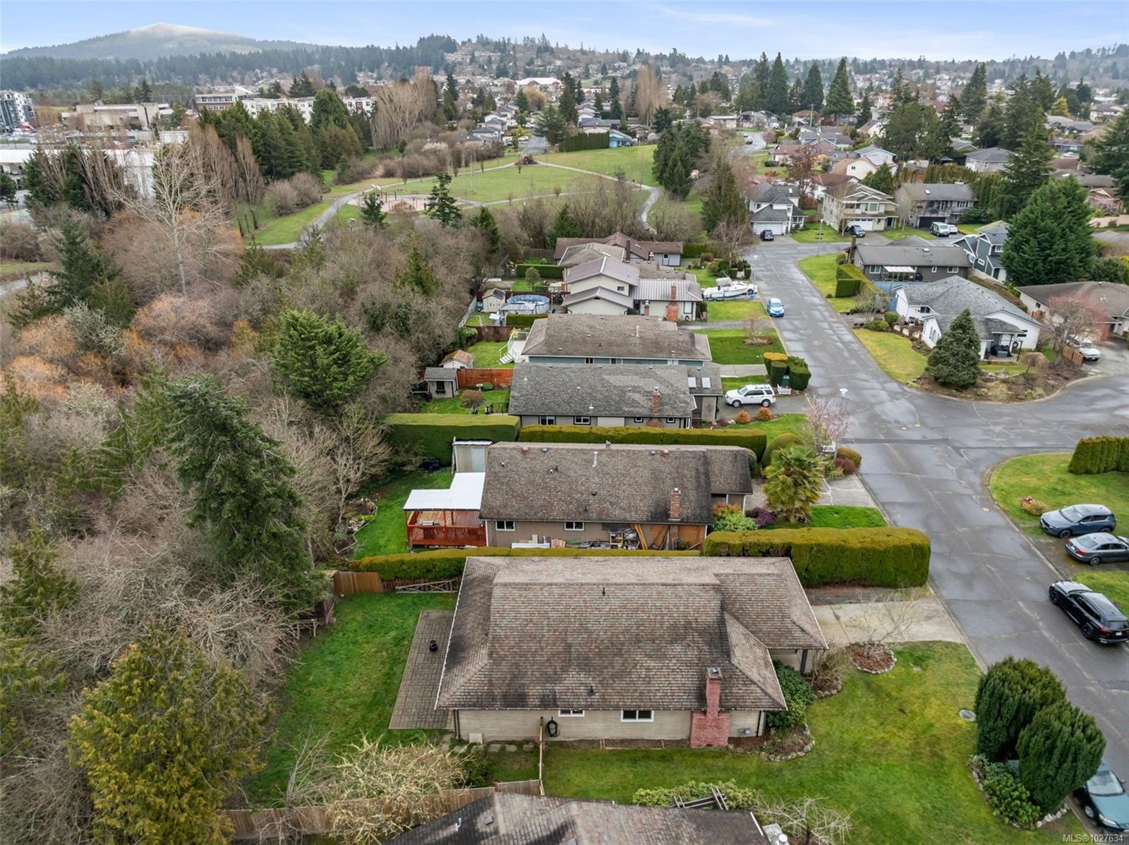 772 Mapleton Pl, Saanich, BC