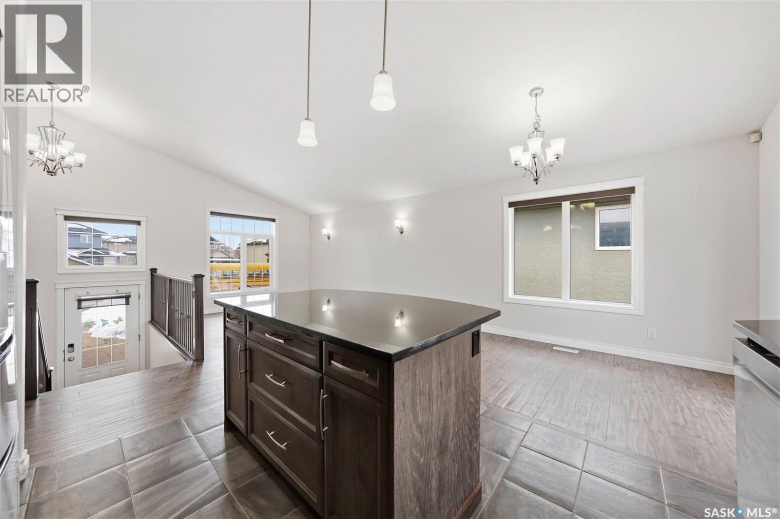 911 Hunter Road, Saskatoon, SK - Indoor Photo Showing Other Room