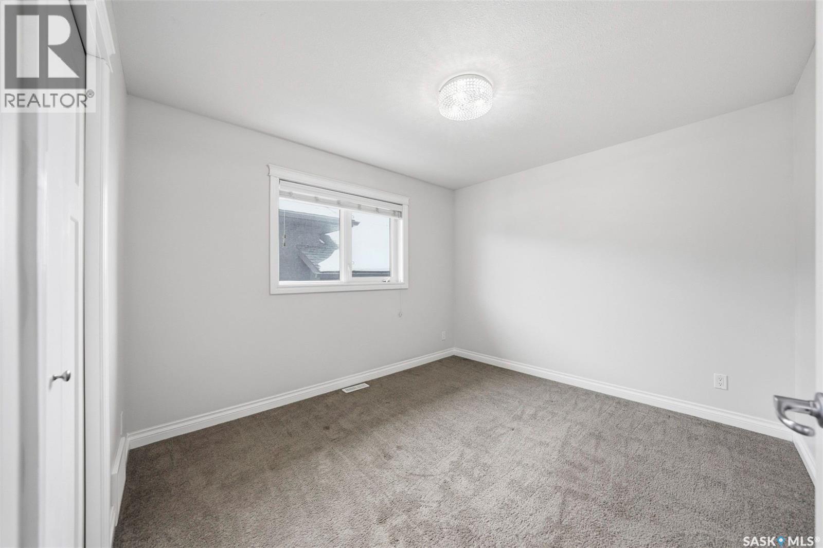 911 Hunter Road, Saskatoon, SK - Indoor Photo Showing Other Room