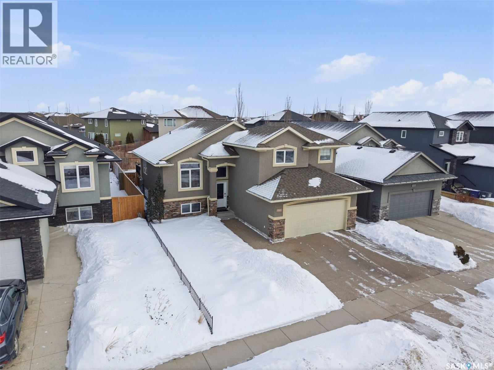 911 Hunter Road, Saskatoon, SK - Outdoor With Facade