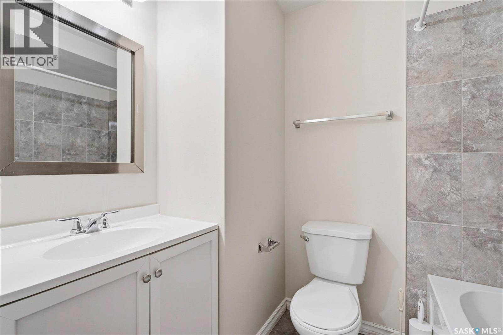 722 150 Langlois Way, Saskatoon, SK - Indoor Photo Showing Bathroom
